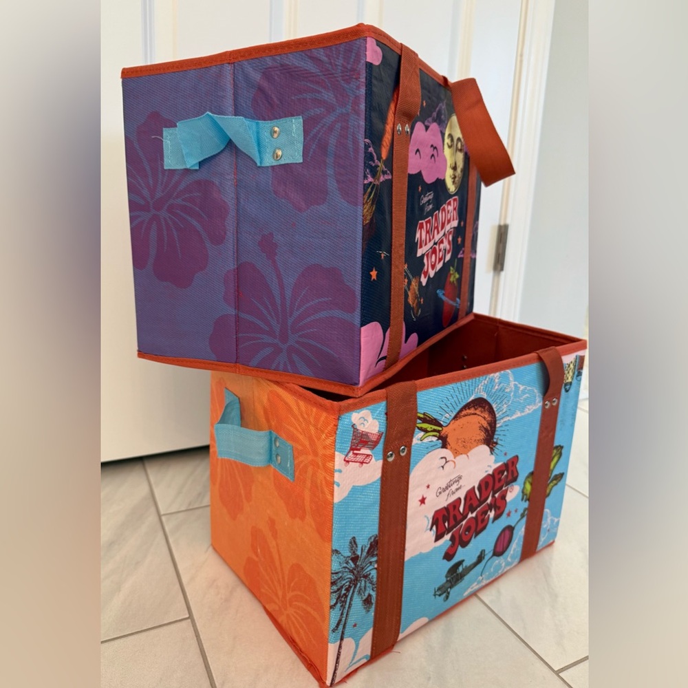 Trader Joes Trader Joe’s Stand-up/ Collapsible Grocery Toe /NWT. - Picture 3 of 10